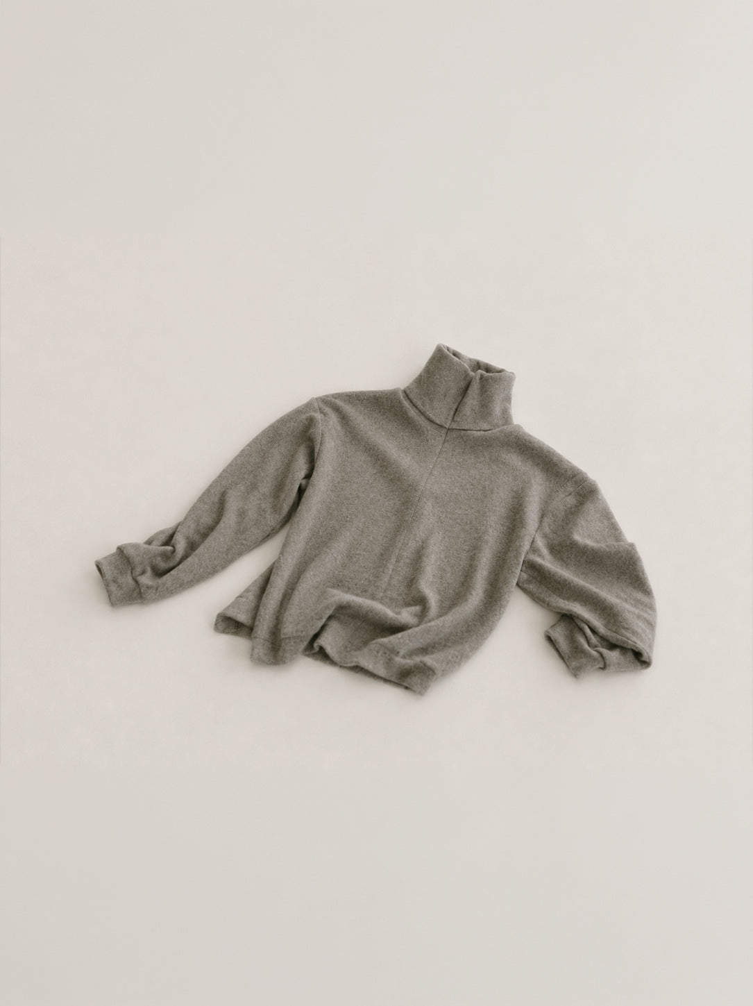 Urmoi Sweater